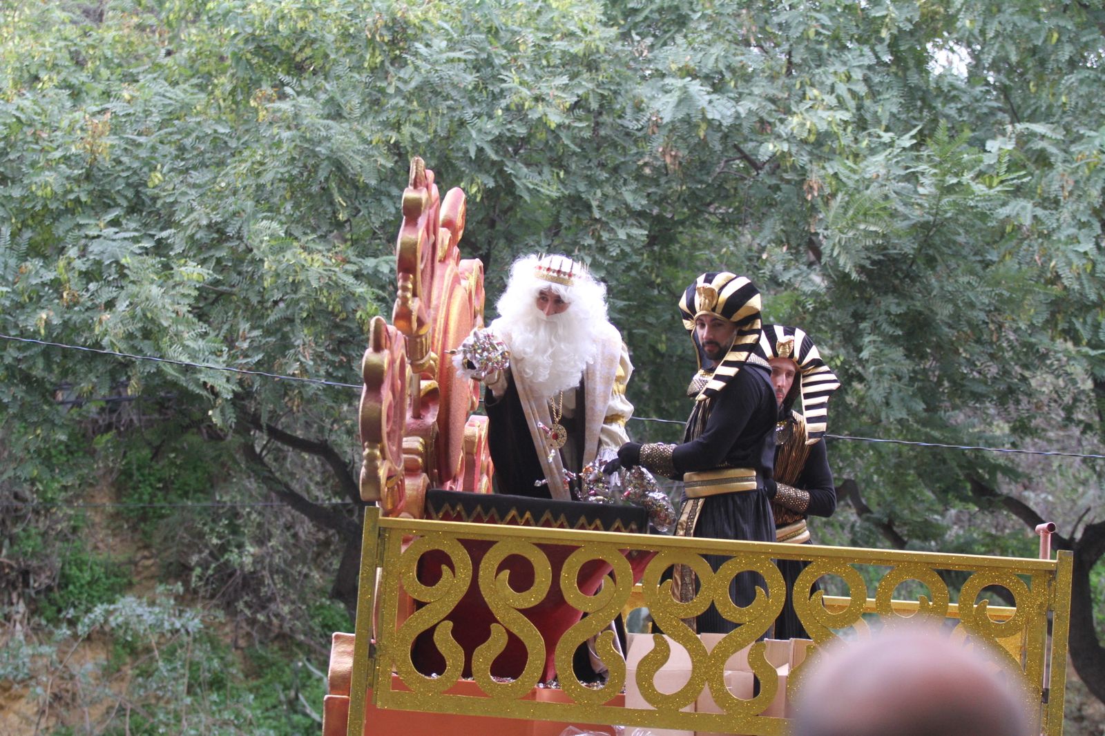 Cabalgata de los Reyes Magos 2018: Melchor, Gaspar y Baltazar adelantan su salida para llenar de ilusión las calles de Huelva