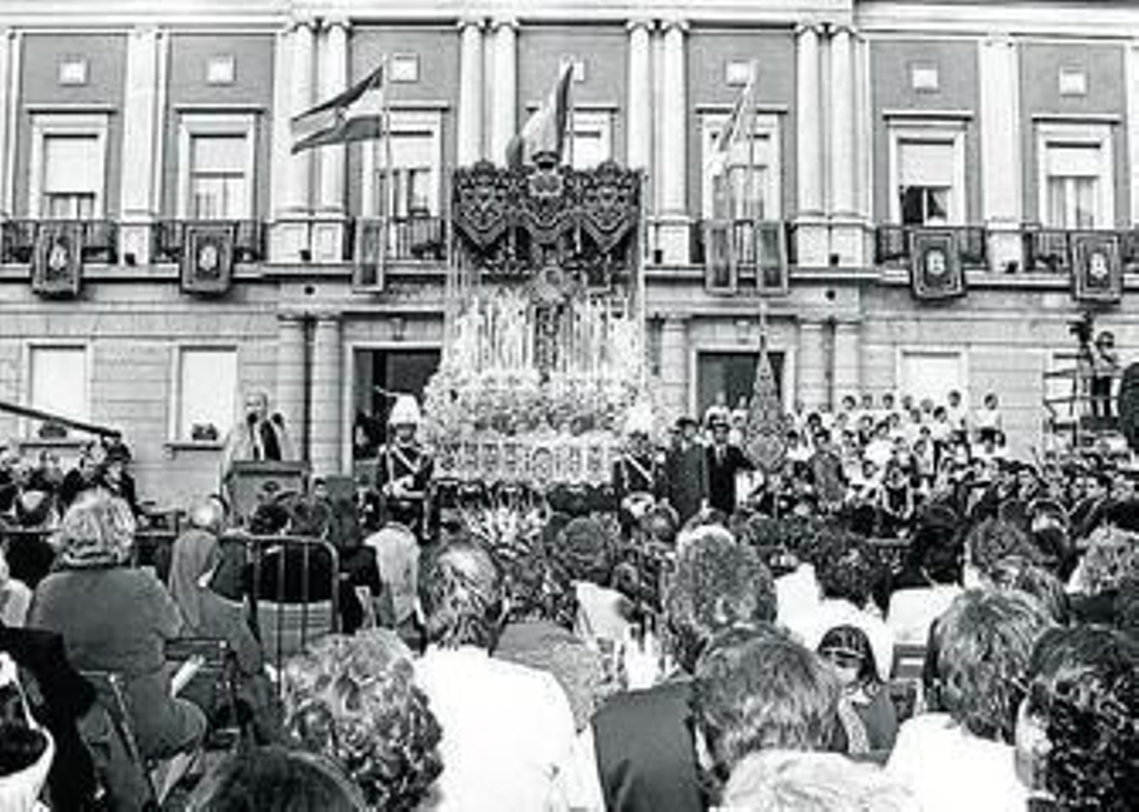 España alza sus manos blancas España alza sus manos blancas