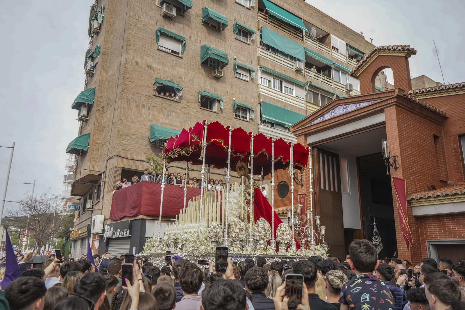 Las mejores fotos del Martes Santo en Granada