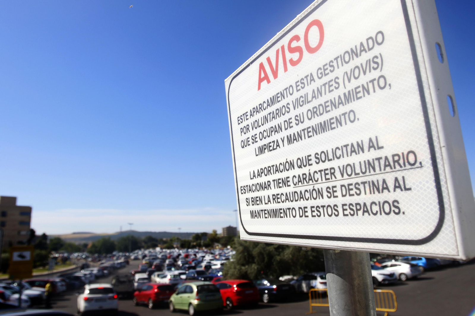 Aparcamiento del Hospital Reina Sofía de Córdoba.