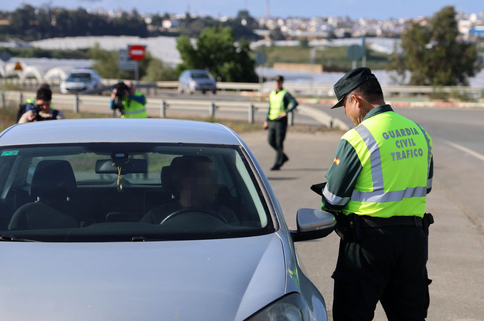 Imágenes de la Campaña de Control y Vigilancia diseñada por la DGT en Huelva