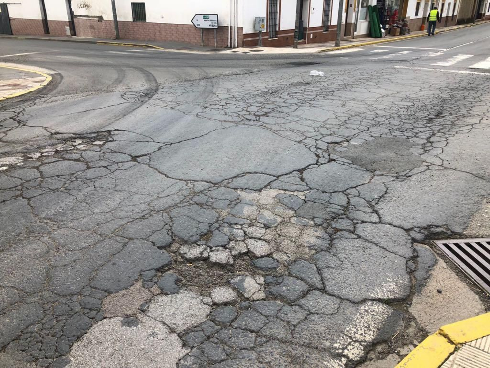 Cruce de la carretera en dirección a Sevilla.