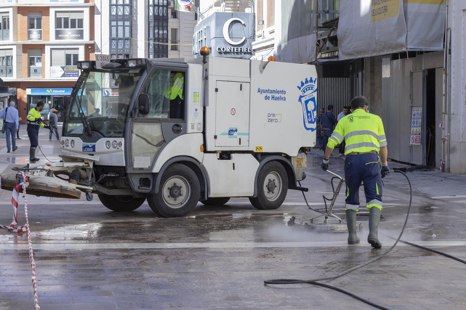 Obras en las calles : Méndez Núñez, Plus Ultra, Gravina y Médico Luis Buendía.