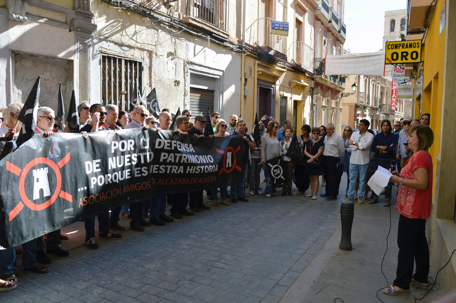 Ciudadanos interesados en la conservación del patrimonio se manifestaron contra el derribo el 21 de octubre.