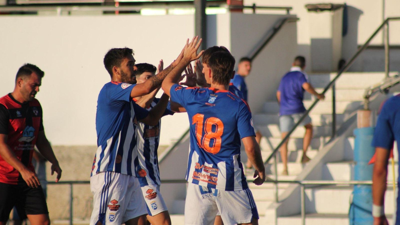 Diego Domínguez fue el autor del primer gol del partido a los trece minutos.