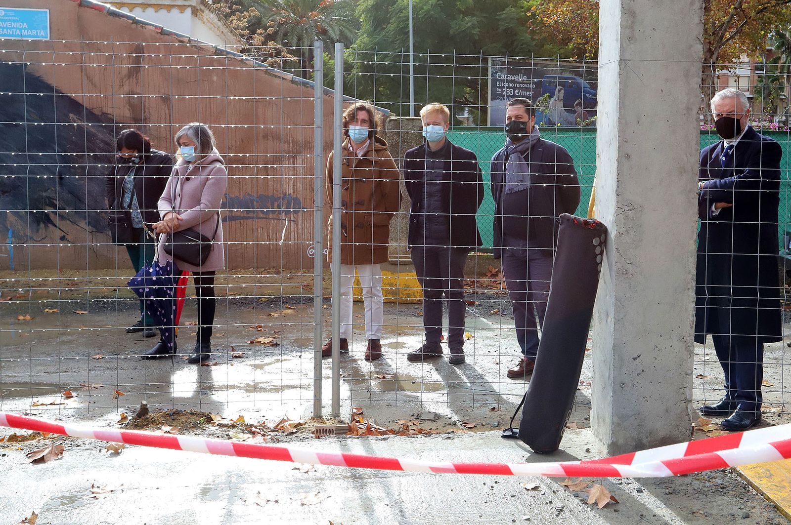 El Obispo de Huelva, Santiago Gómez, coloca la primera piedra de la nueva parroquia de Cristo Sacerdote, en imágenes