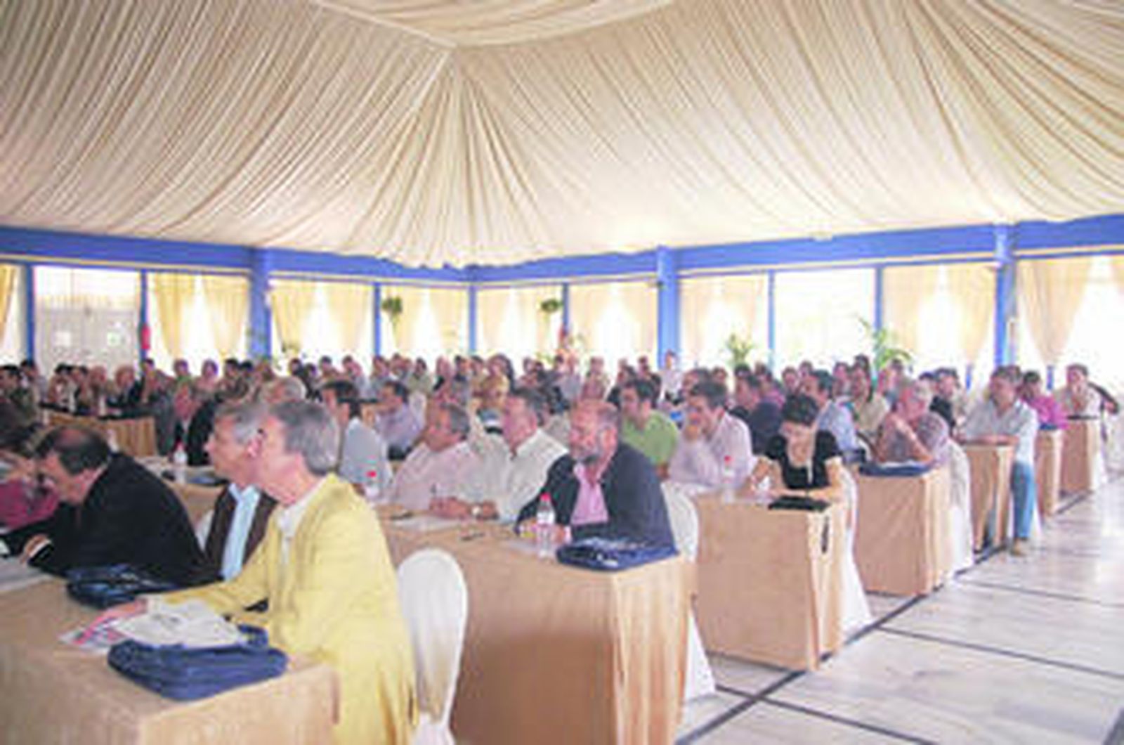 Cerca de un centenar de asistentes participó en las jornadas.