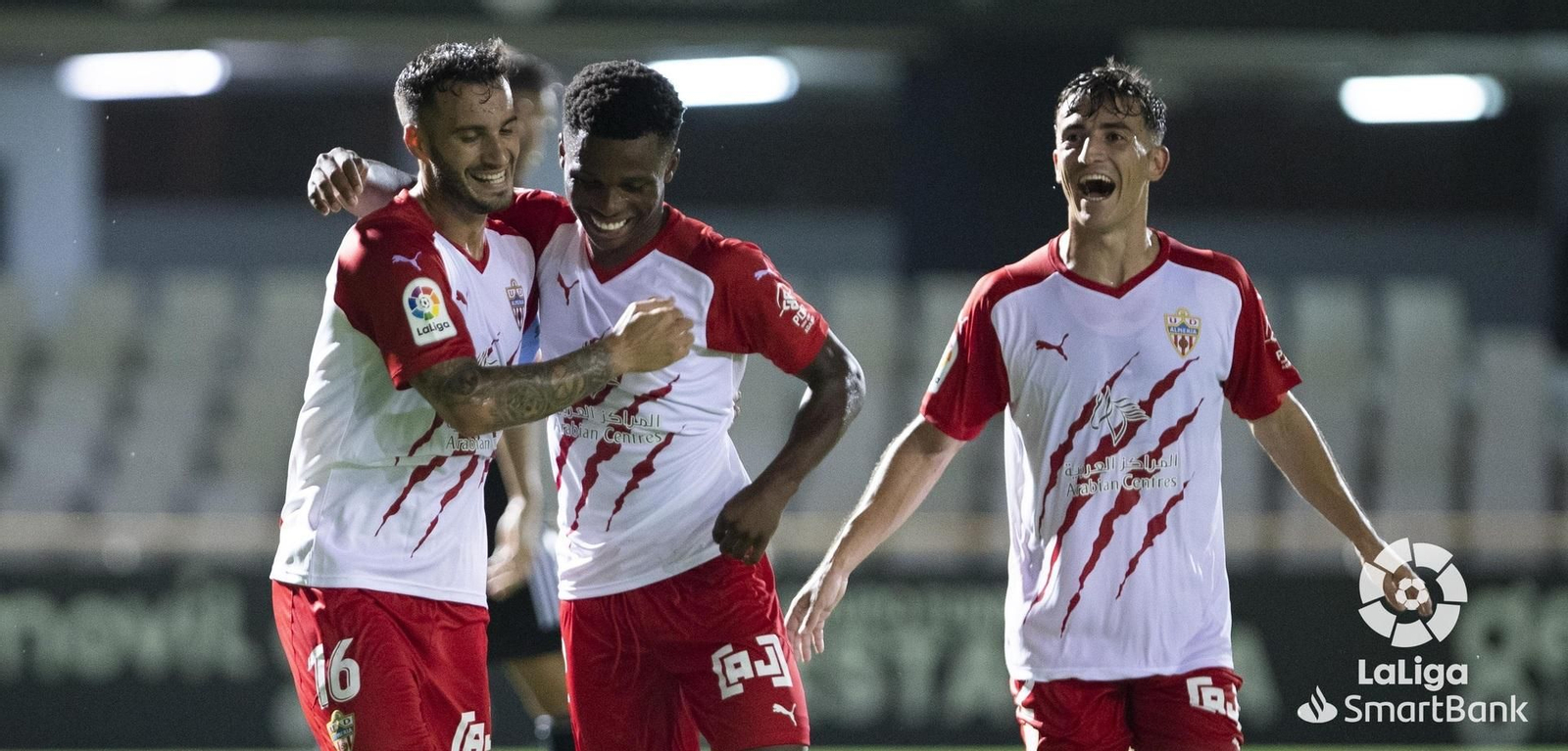 Lazo, Ramazani y Buñuel celebran uno de los tantos en la temporada 21-22.