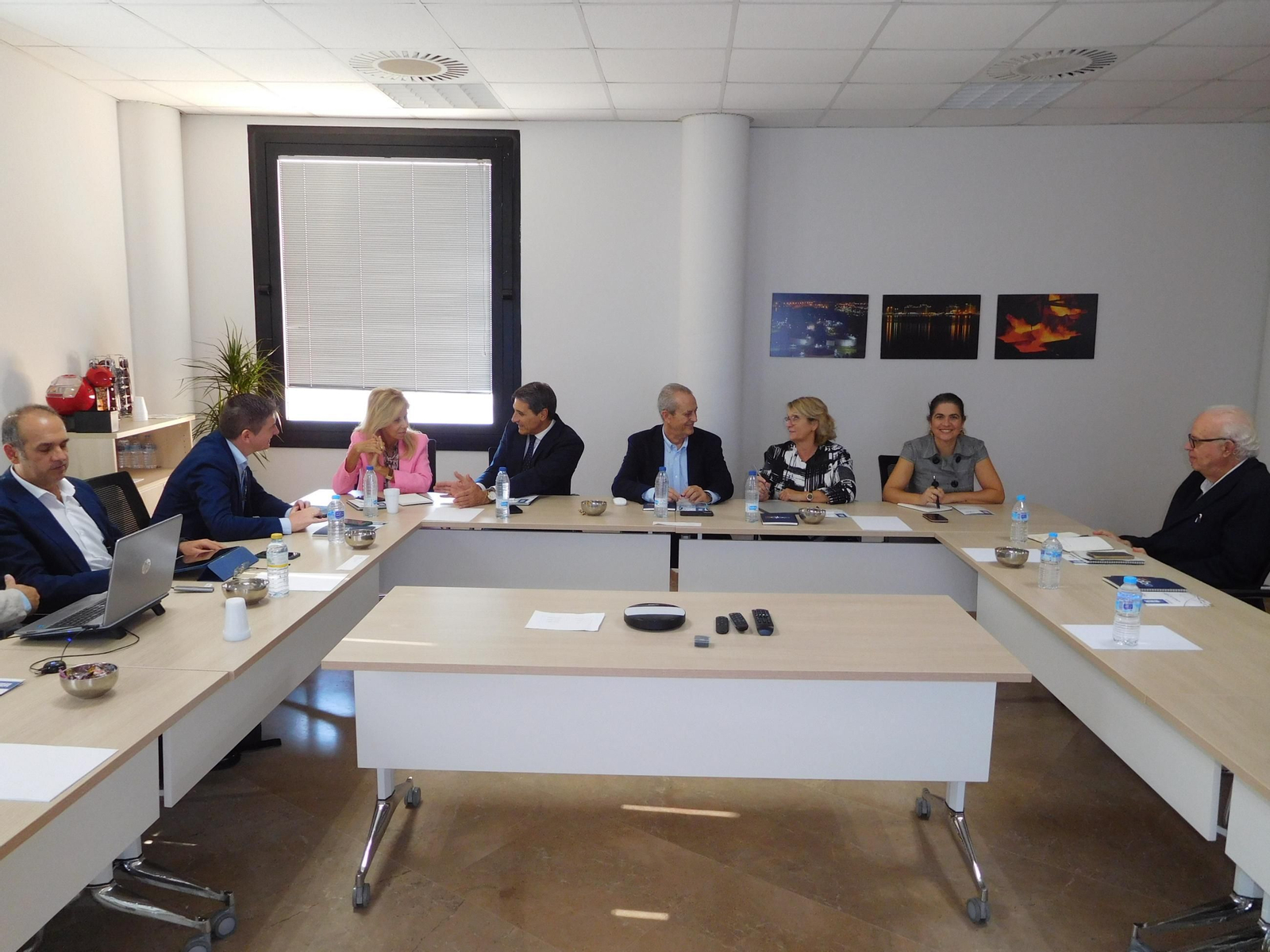Reunión de AIQBE con la delegación del Gobierno central y la Junta de Andalucía