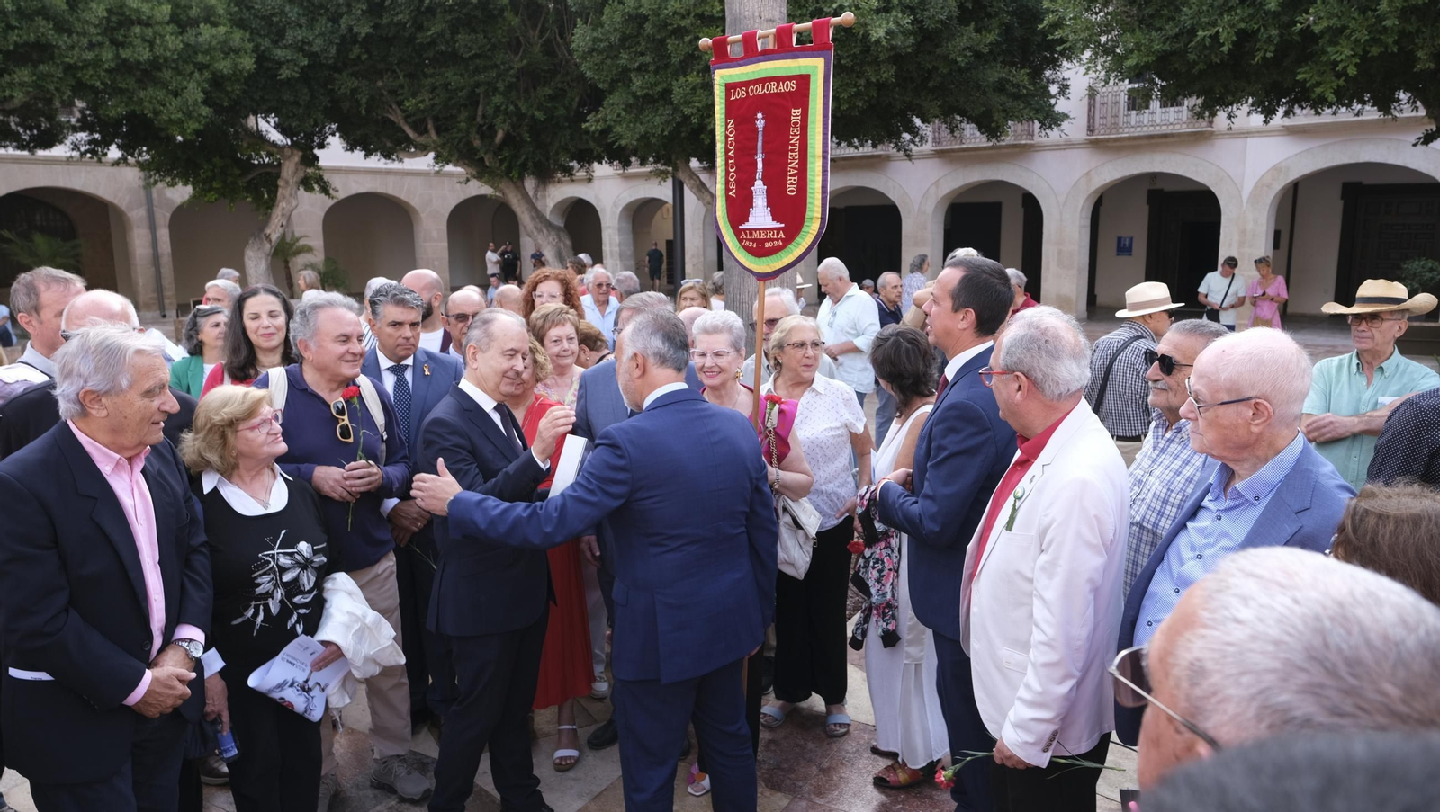 El regreso de los restos de los Coloraos a la Plaza Viaje, en imágenes