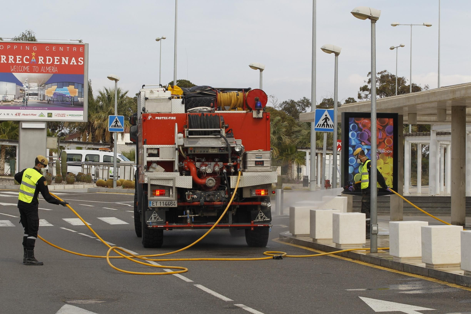 Fotogalería actuación INFOCA y UME por el coronavirus en Almería. Covid-19