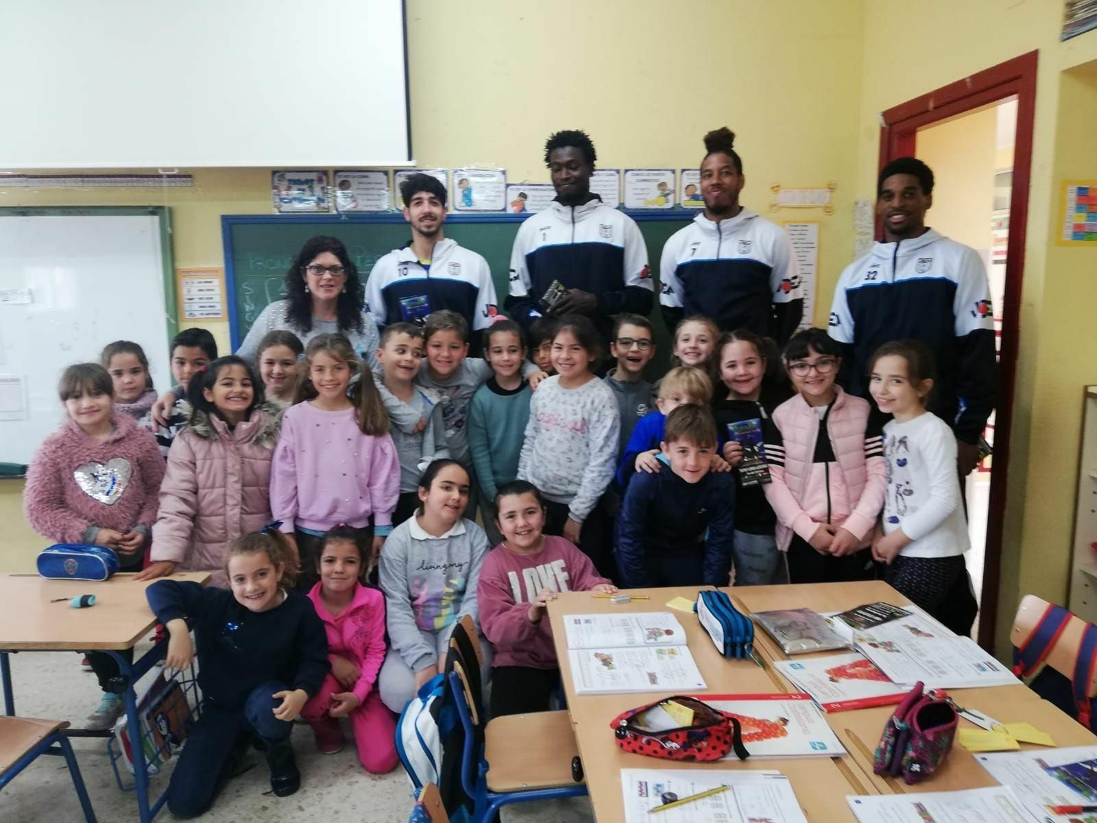 Udea invita a los escolares a su partido del sábado con Marbella