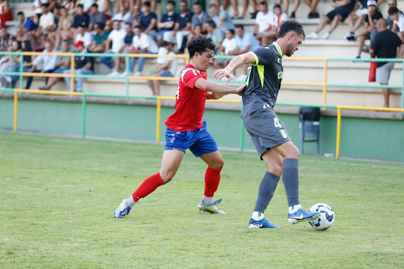 Las fotos del triangular en el estadio Carlos Piña de Los Barrios con el Algeciras CF y el Ceuta B
