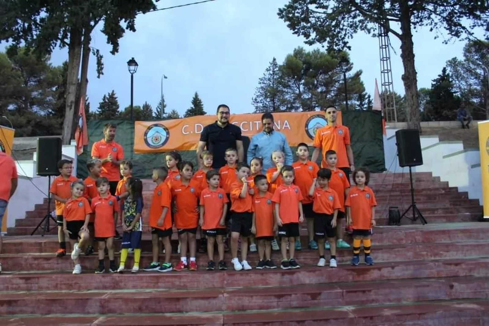 La familia naranja del Tuccitana Cultural Deportiva, en imágenes