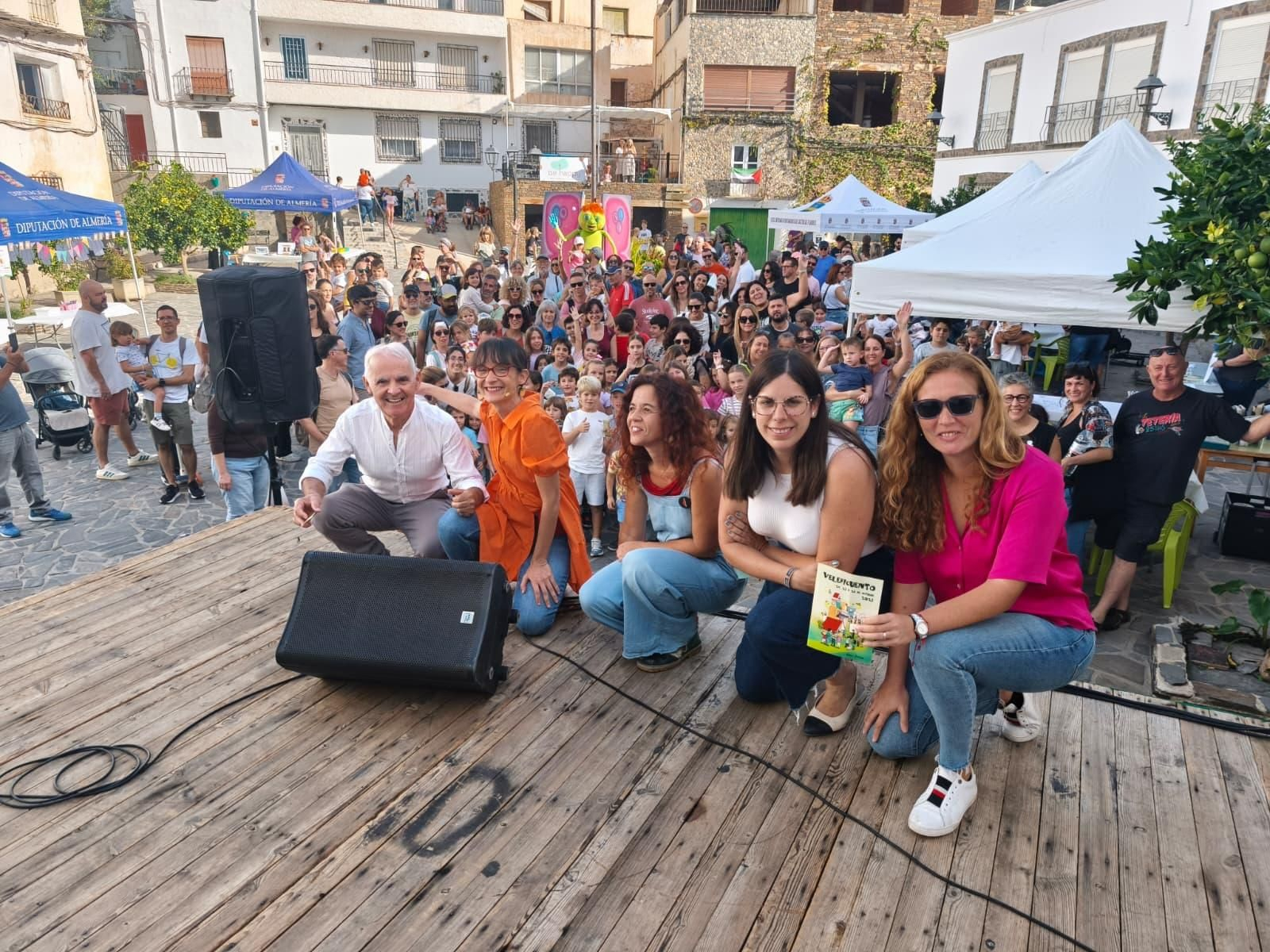 Rafael García, Paula Mandarina, María García Miranda, Almudena Morales y María del Mar Segura durante la apertura de Veleficuento.