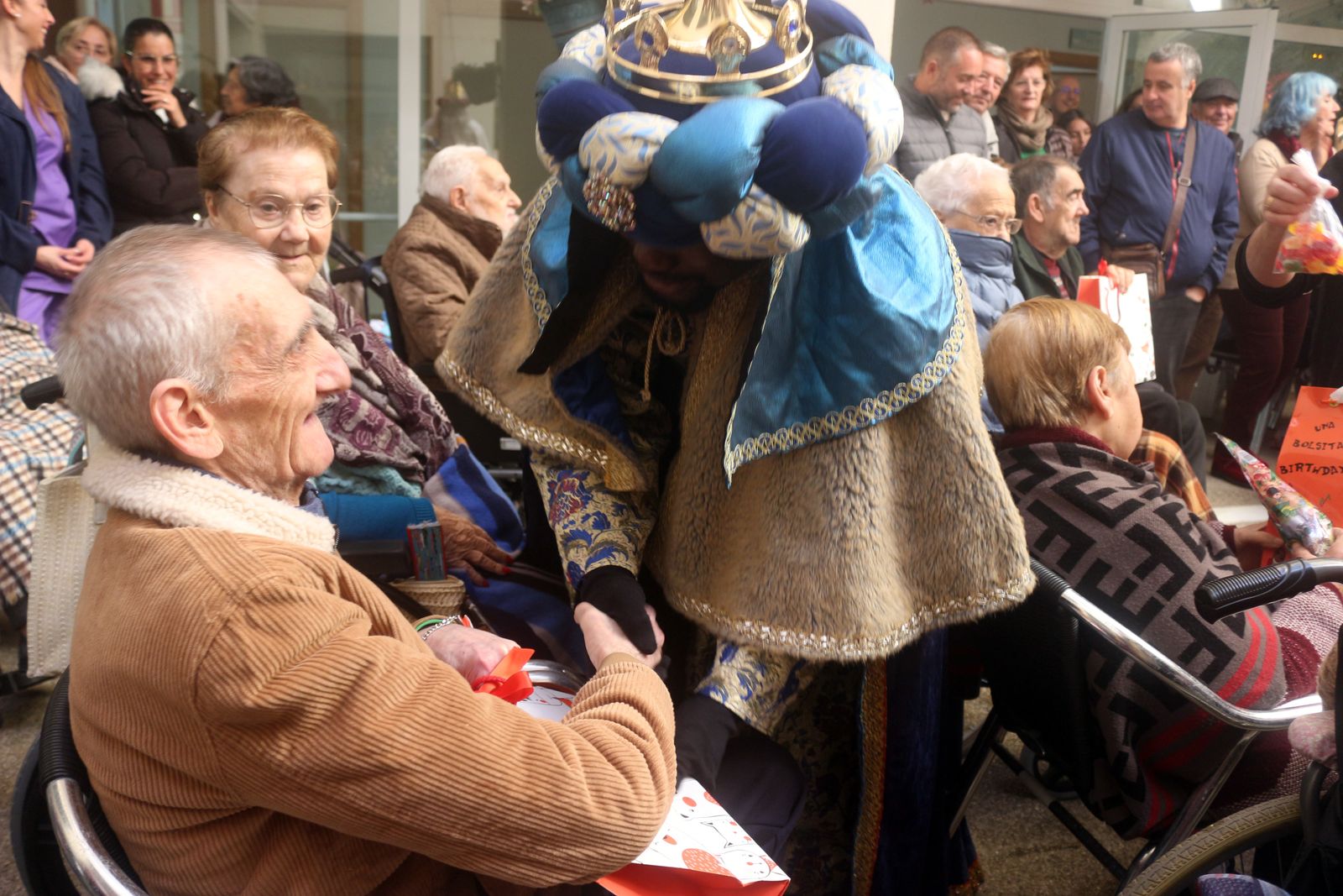 Visita de los Reyes a la Residencia Vedruna