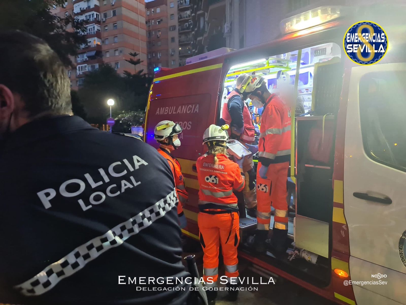 Herida leve una mujer en el incendio de la cocina de su vivienda en Sevilla