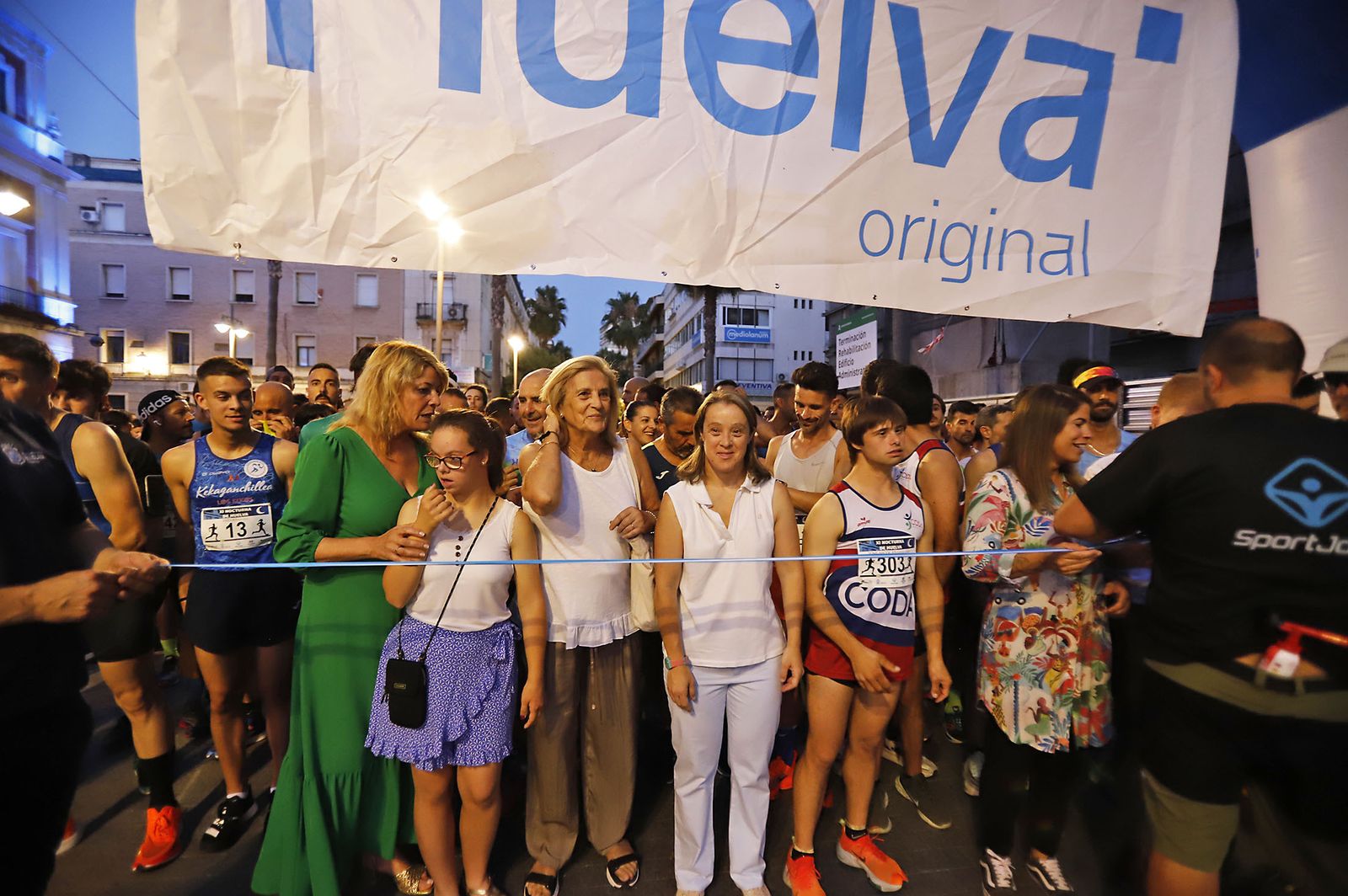 Imágenes de la Carrera Nocturna de Huelva