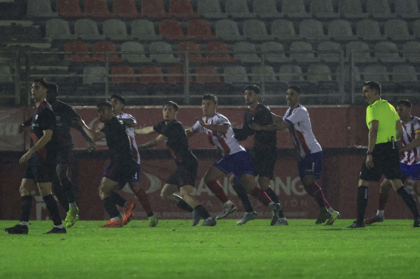 Las mejores fotos del Algeciras - Sevilla Atlético de Primera Federación