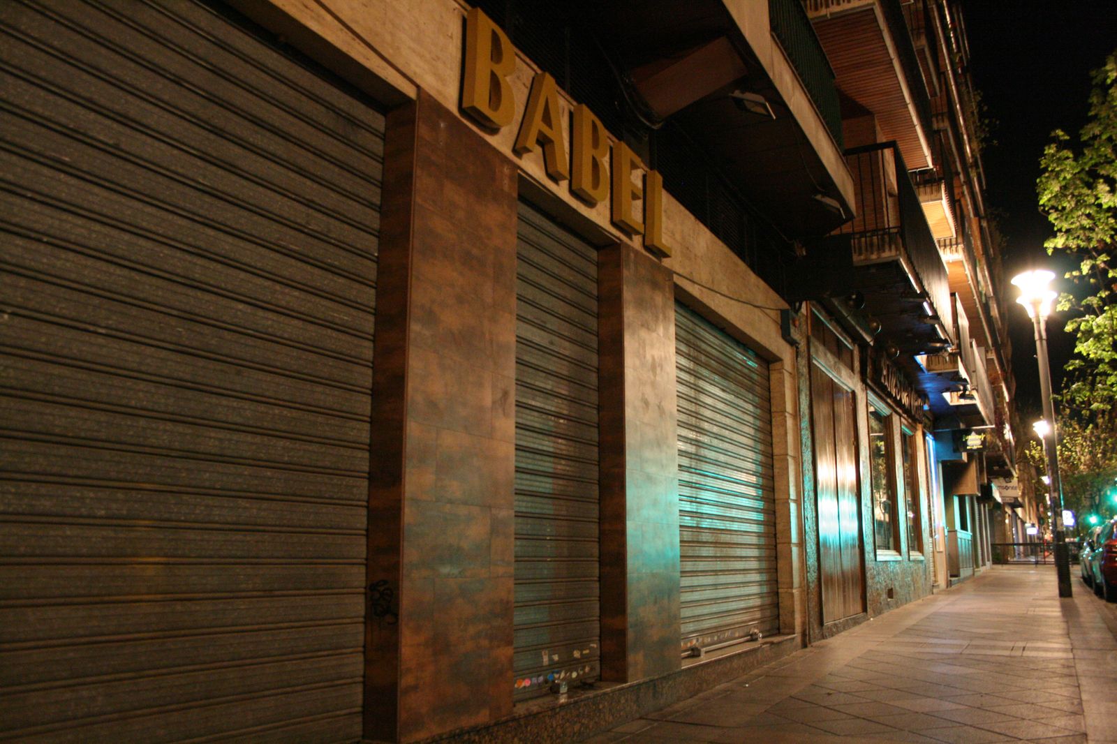 Las zona de fiesta de Granada por la noche durante el confinamiento por coronavirus