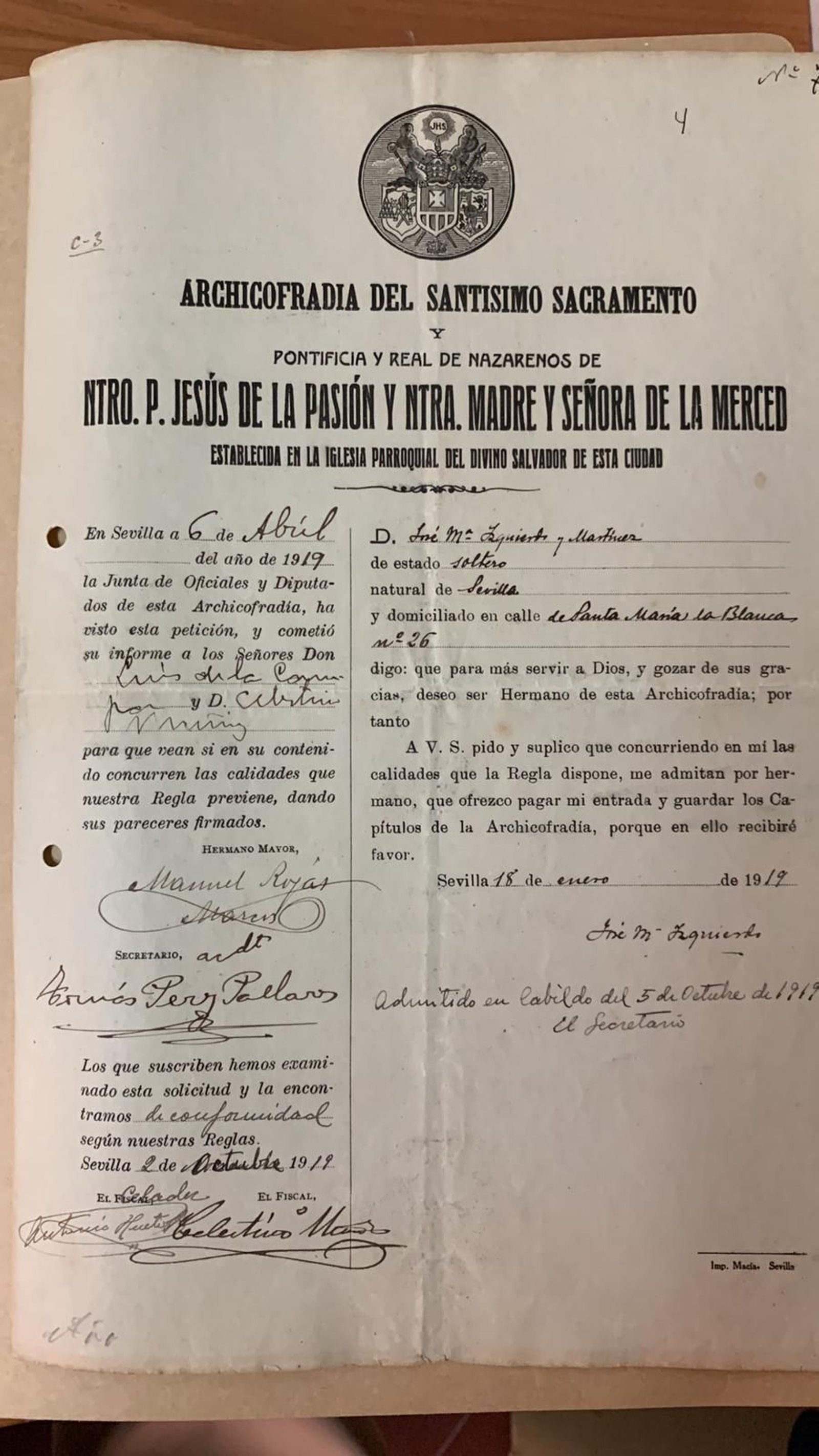 Hoja de inscripción de Izquierdo en la Hermandad de Pasión