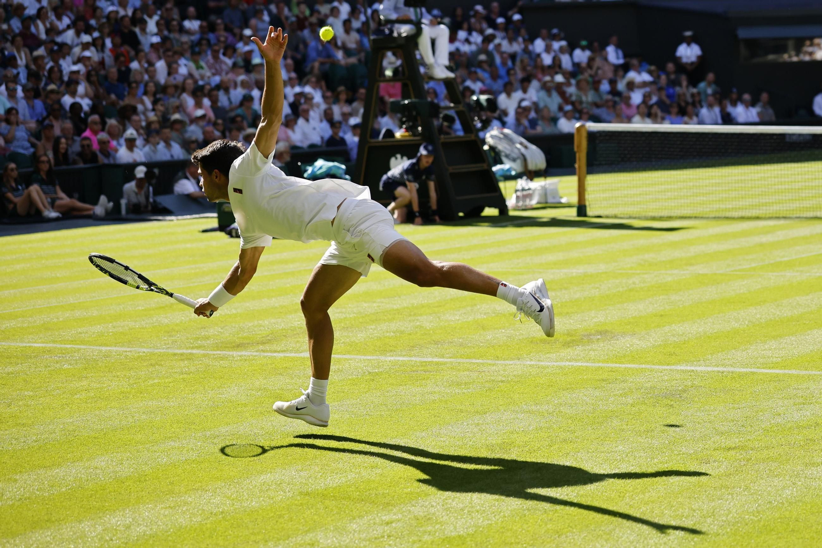Las imágenes del debut de Alcaraz en Wimbledon y del resto de la jornada