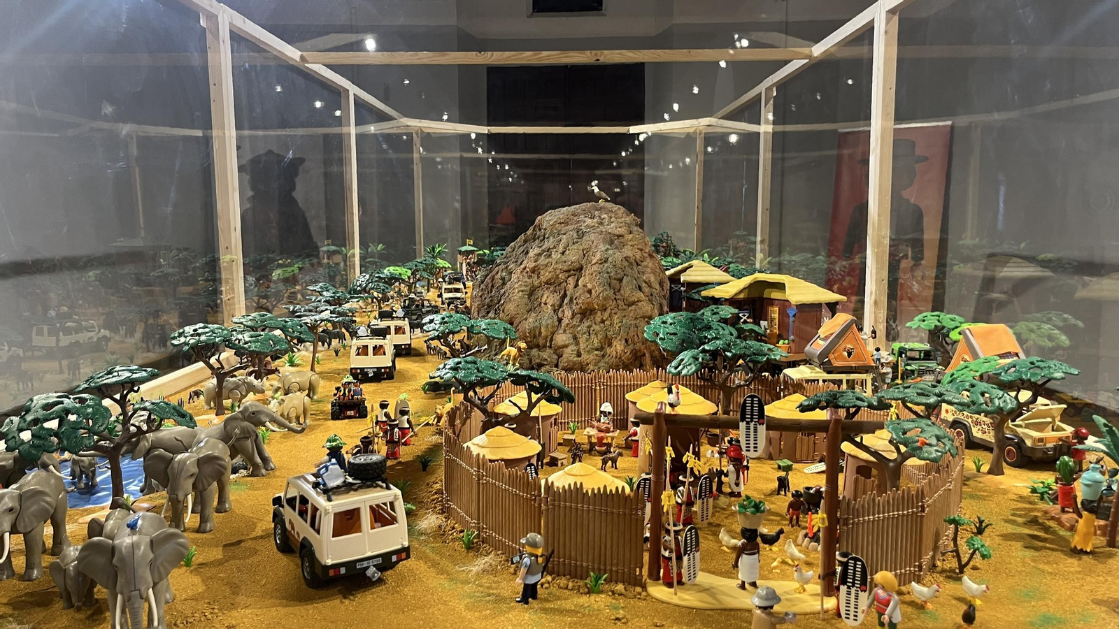 En imágenes: las míticas figuras de Playmobil cumplen 50 años con esta exposición En imágenes: las míticas figuras de Playmobil cumplen 50 años con esta exposición