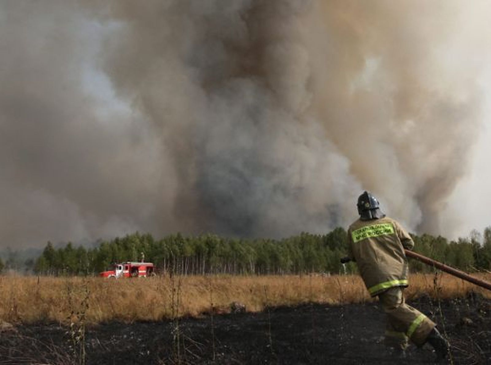 El fuego alcanza zonas contaminadas de Chernóbil