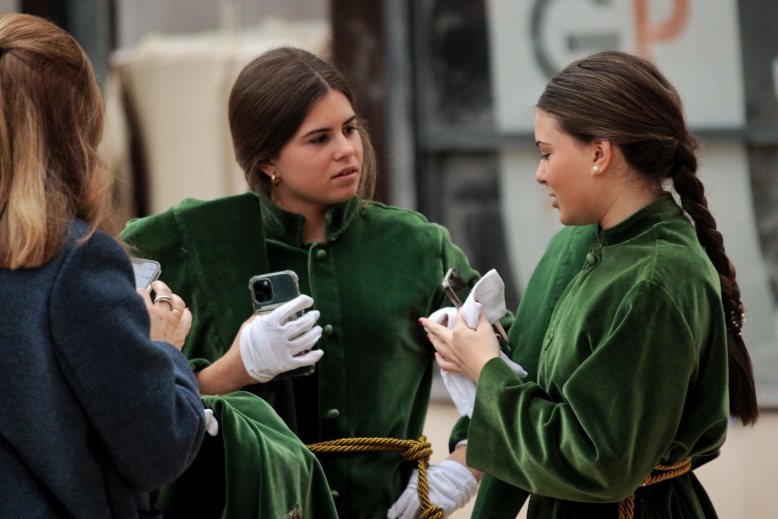 Estudiantes en el Lunes Santo en Málaga, en fotos