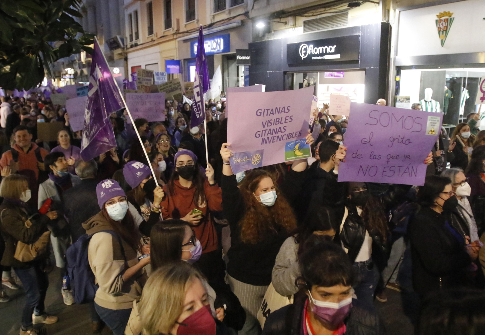 La manifestación del 8M en Córdoba, en fotografías