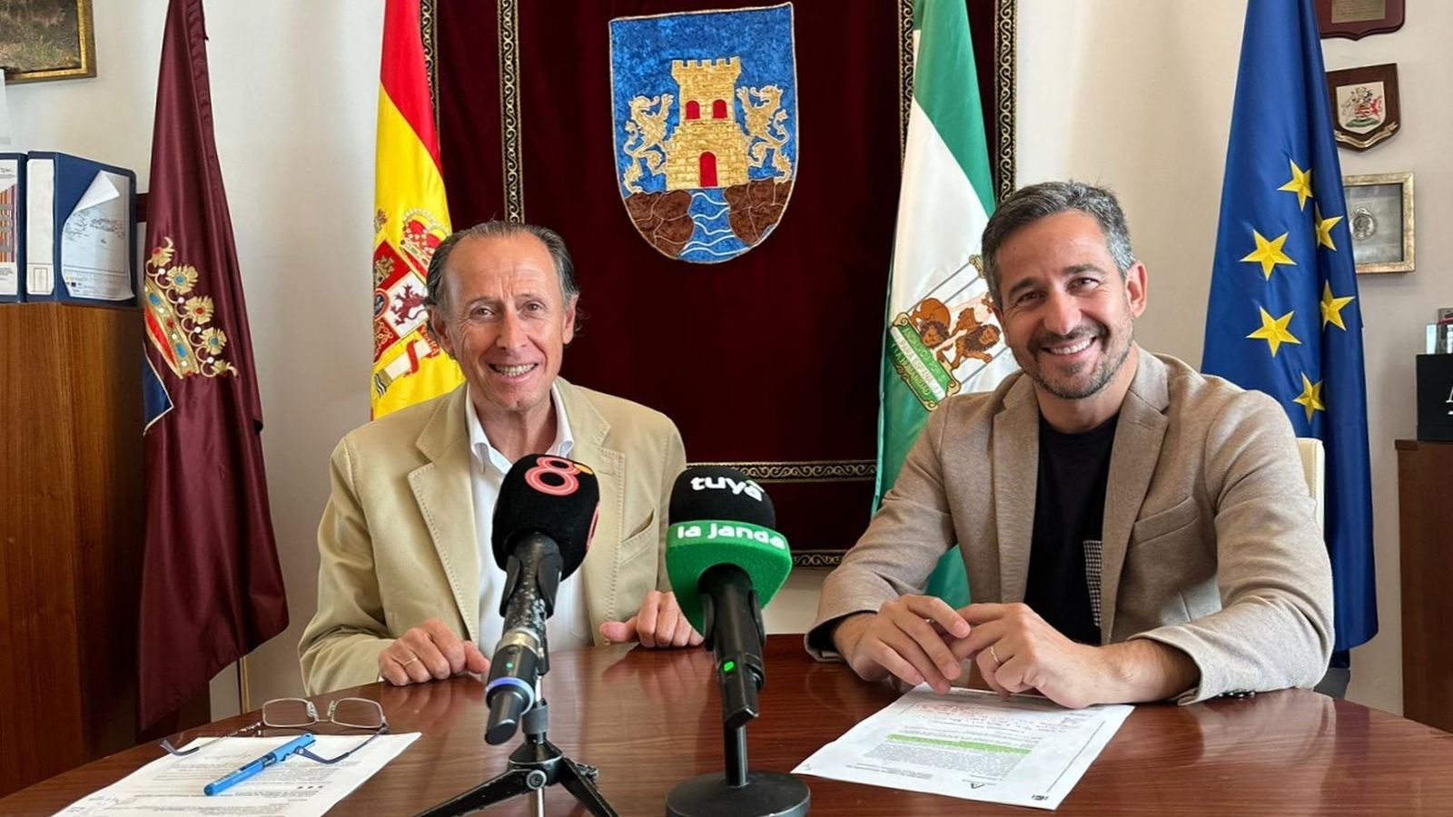 José María Román y José Vera, en rueda de prensa.