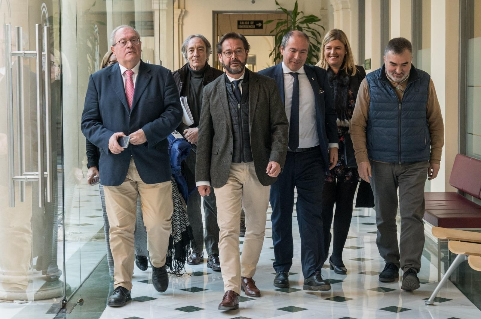 Abren un expediente a las compañías eléctricas por los cortes de luz en Granada capital y provincia