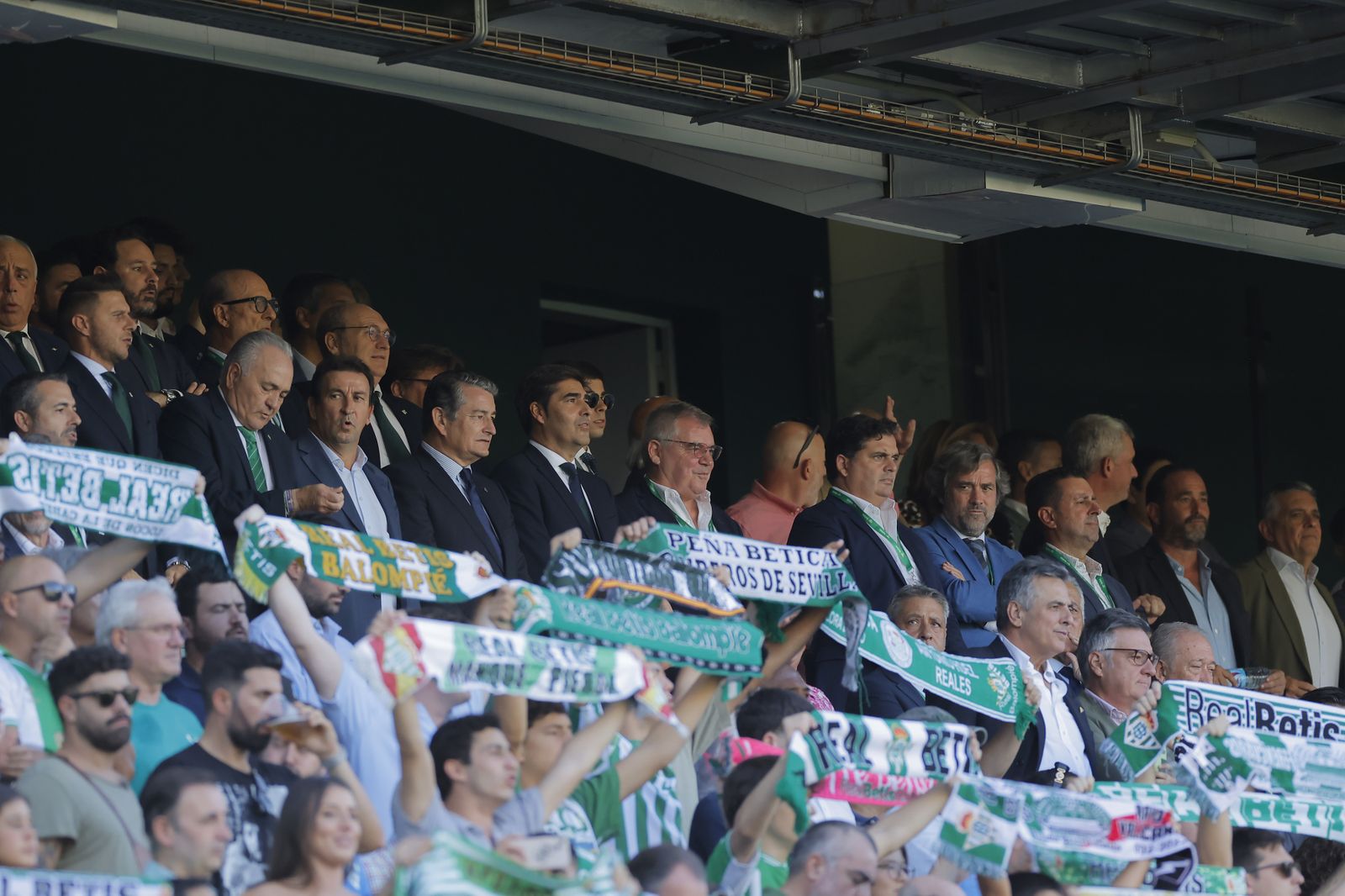 Búscate en las fotos del Betis-Cádiz