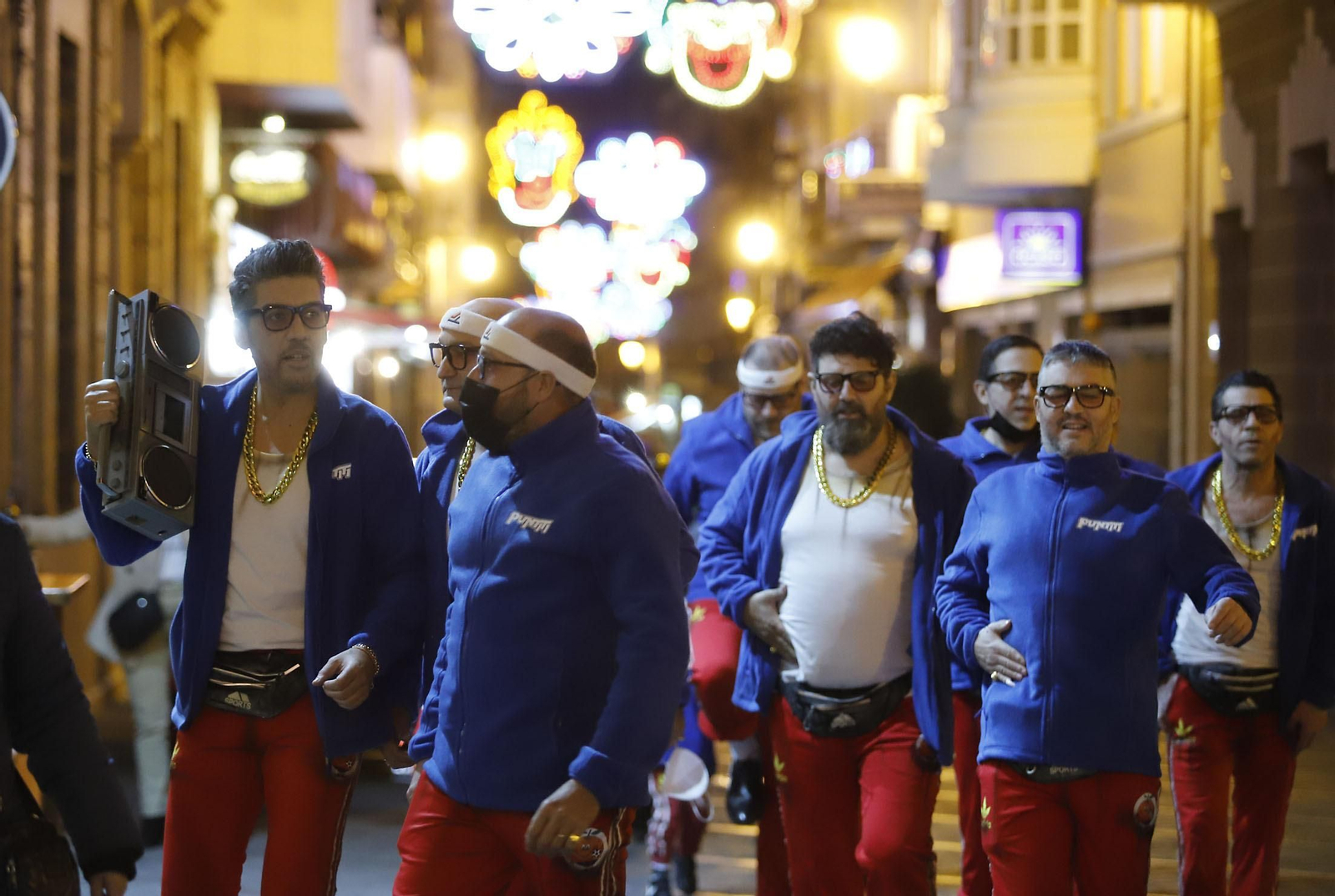 Imágenes del ambiente en el primer día del concurso de agrupaciones del Carnaval Colombino