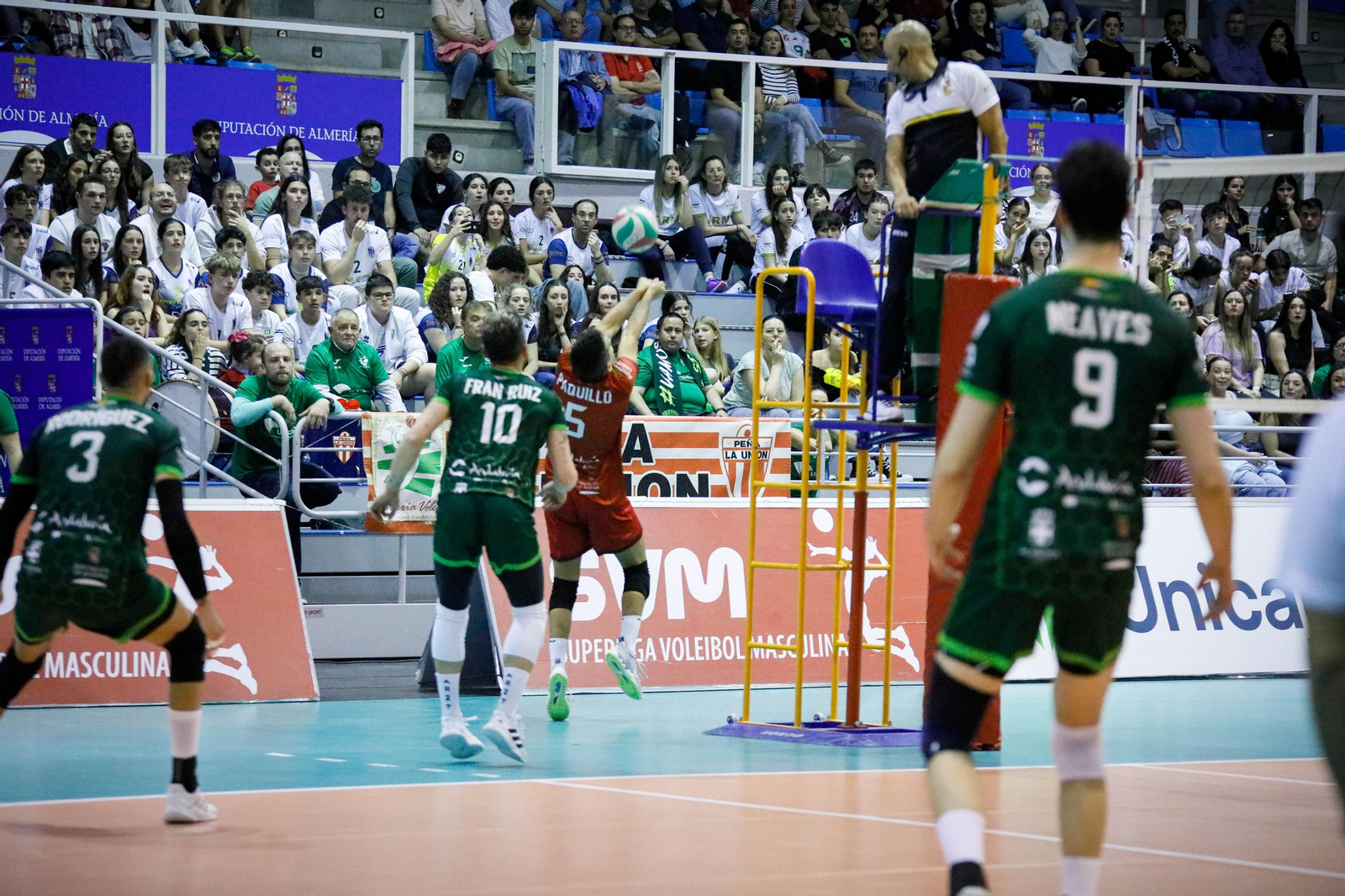 Imágenes del partido entre Unicaja Almería y Grupo Herce Soria