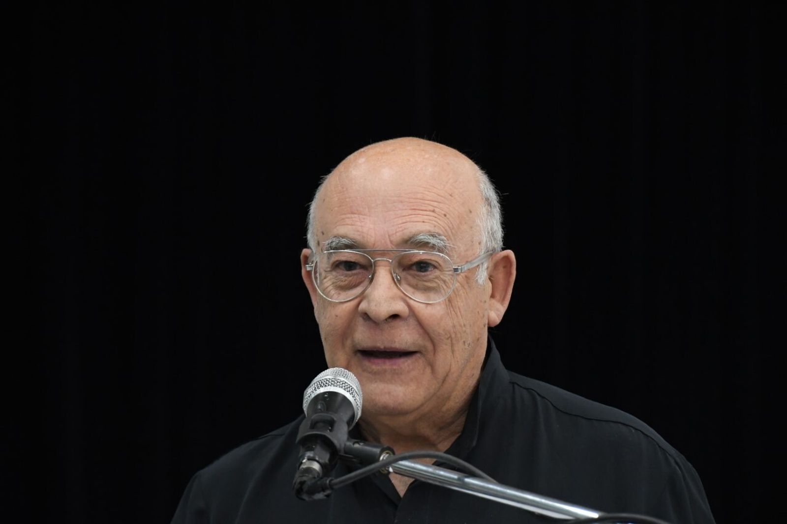 El poeta y traductor José Antonio Moreno Jurado.