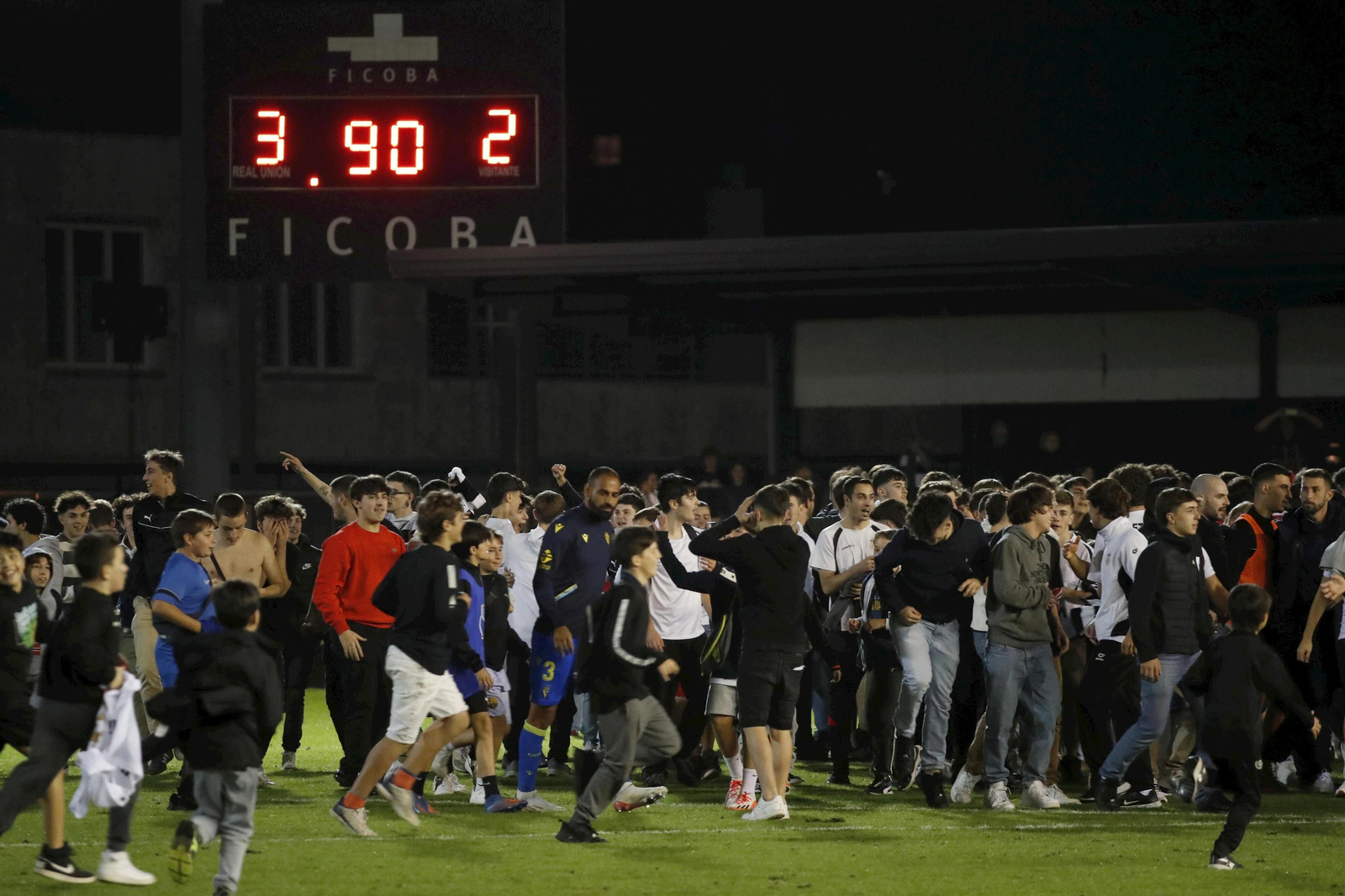 Las imágenes del Real Unión de Irún-Cádiz CF