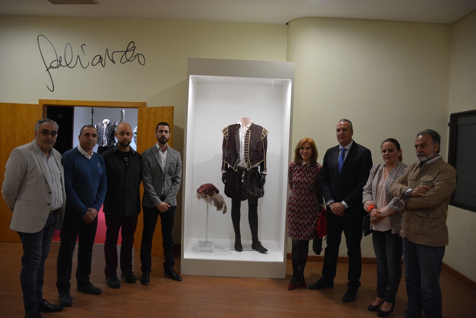 Aldana, Serván, Almazán, Ramos, Elías, Ruiz Boix, Córdoba y Rojas, en el Teatro.