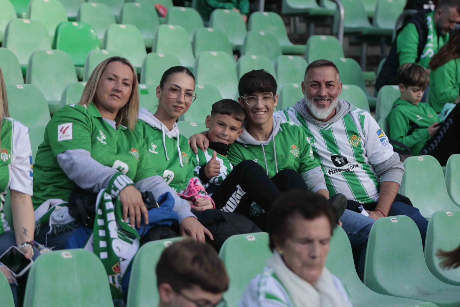 Búscate en las gradas del Villamarín