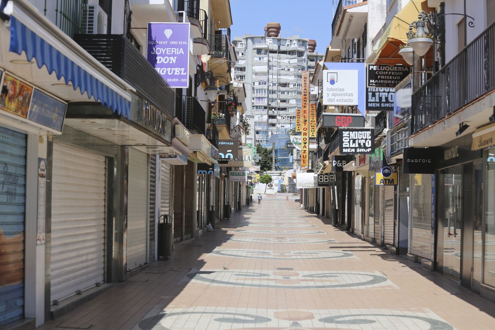 Fotos del Torremolinos menos turístico por culpa del coronavirus
