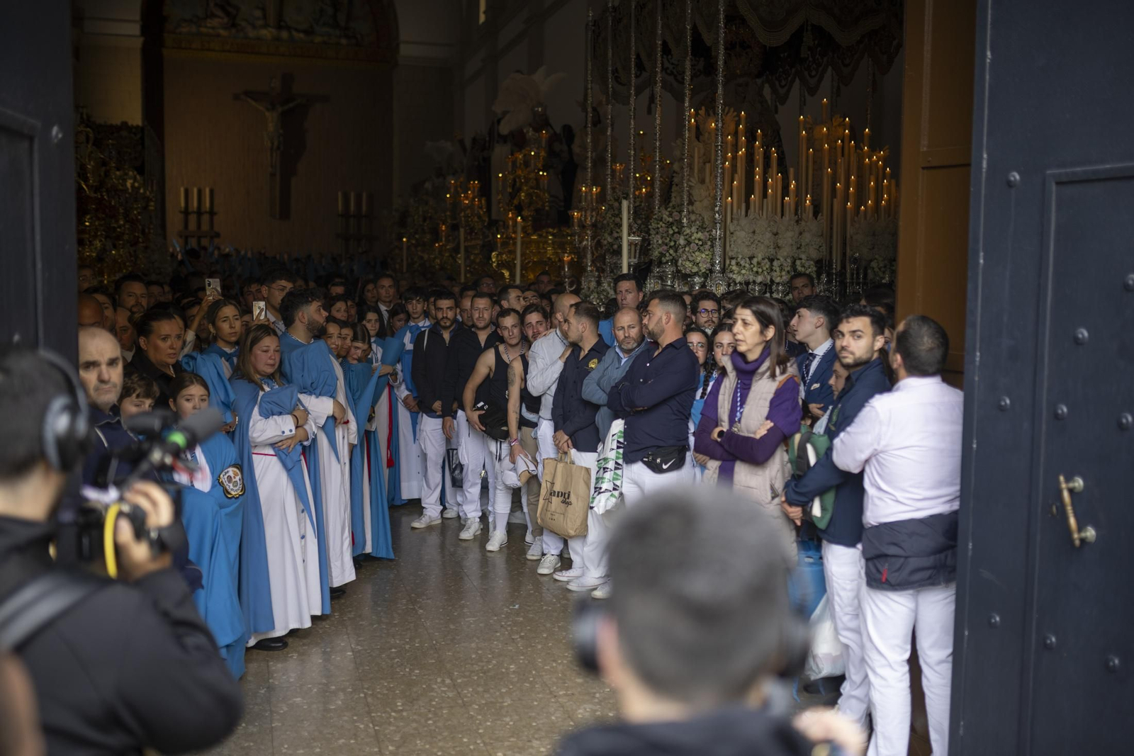 Las mejores imágenes del Miércoles Santo en Huelva: Hermandad de la Victoria