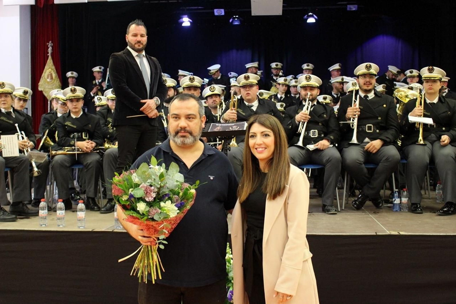 Reconocimiento a la Asociación Amigos Contra el Cáncer.