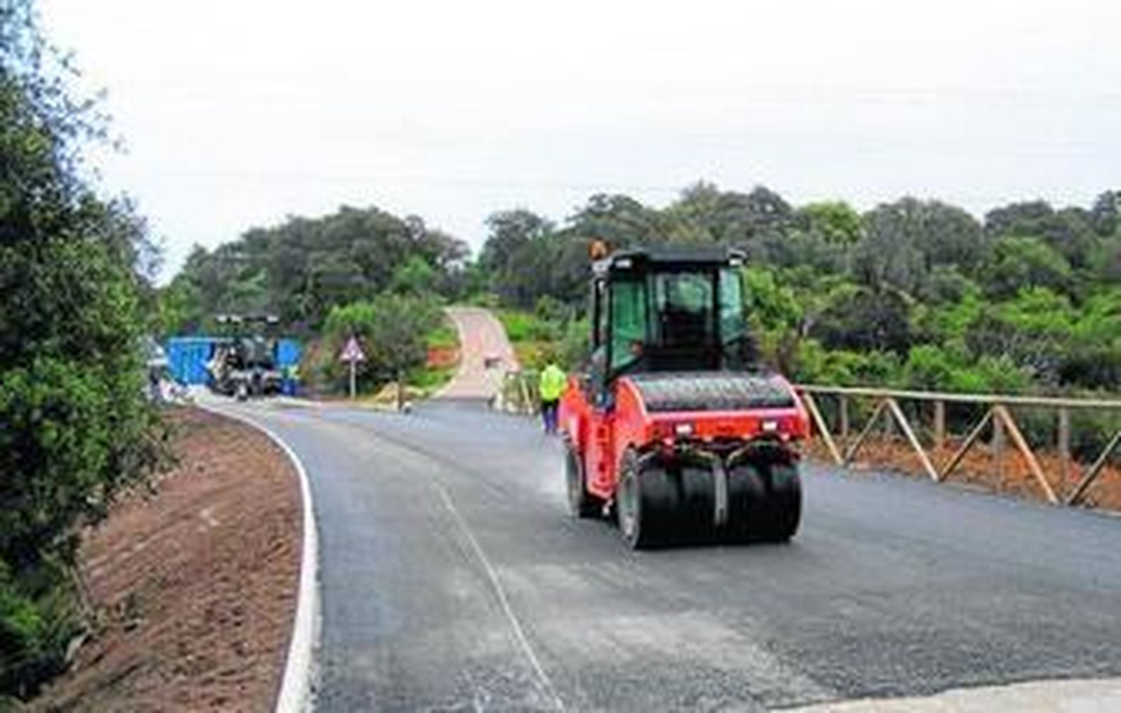 Casanova pide de nuevo que se arregle el firme de la A-2100