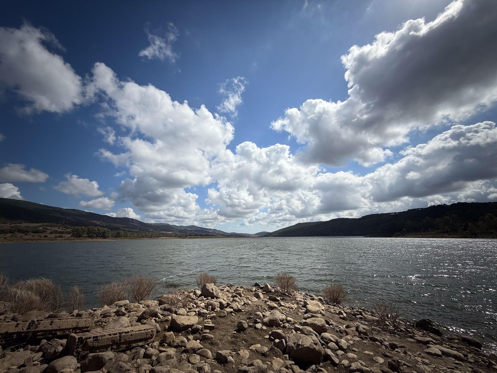 Fotos del pantano de Charco Redondo: de la sequía al 59% de capacidad en solo un año