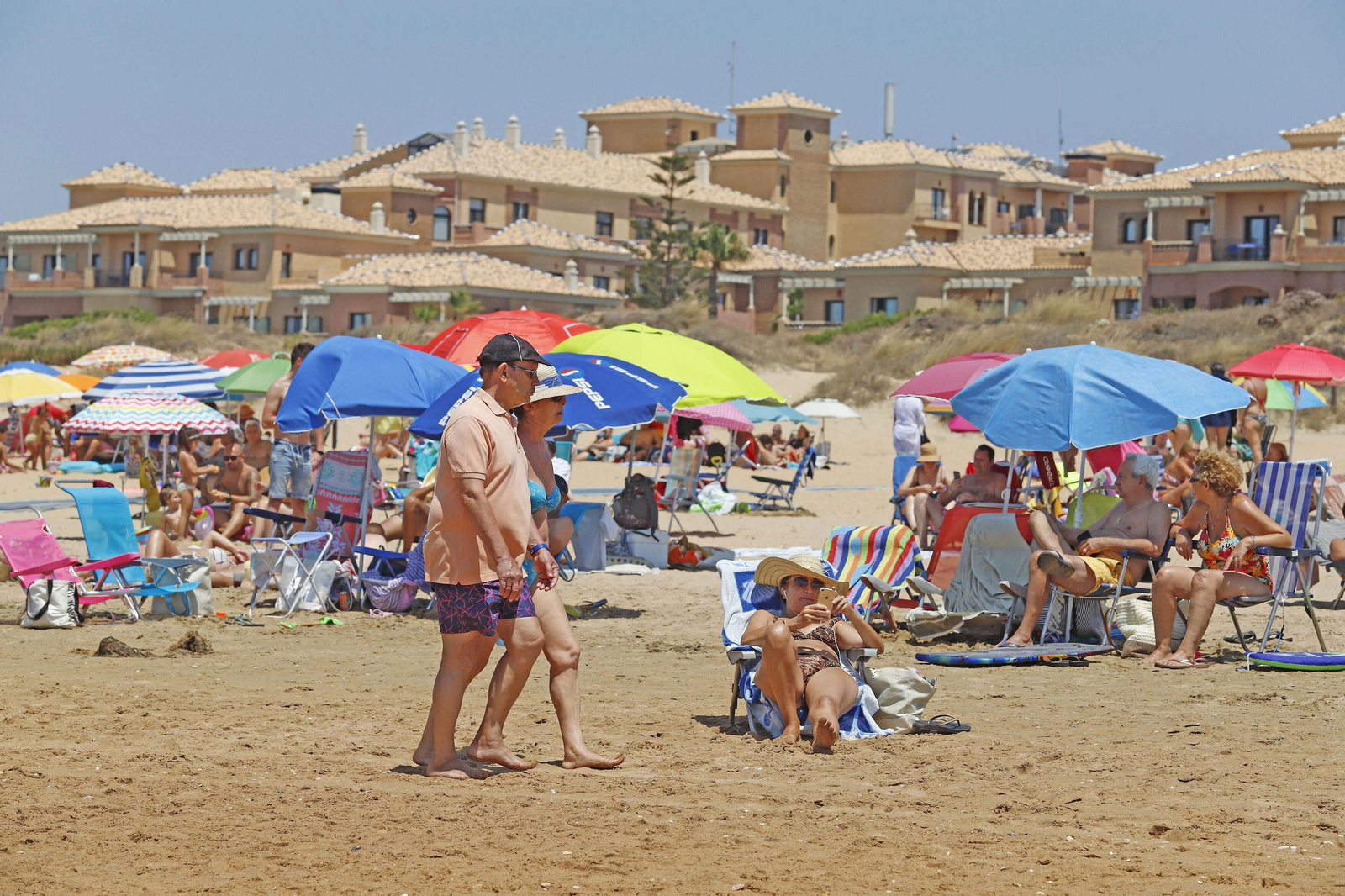 Imagen de archivo. Ambiente de playa en Punta Umbría.