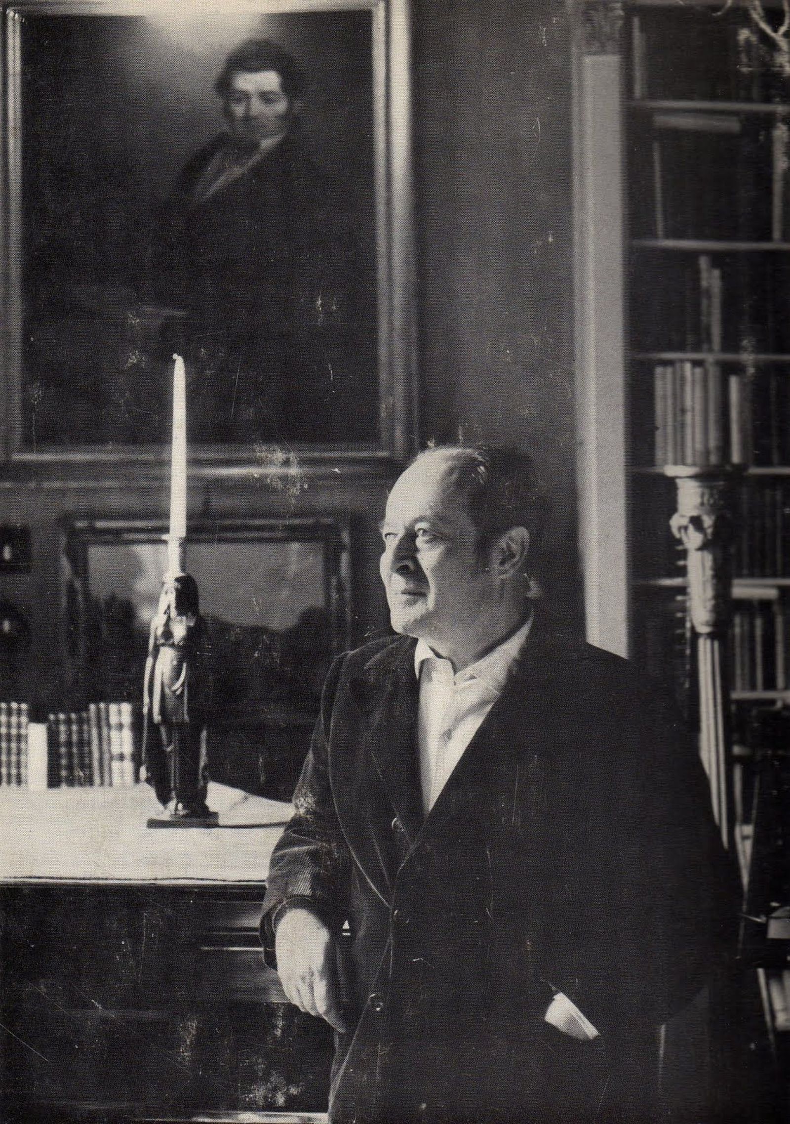 El crítico de arte y literario italiano Mario Praz (Roma, 1896-1982).