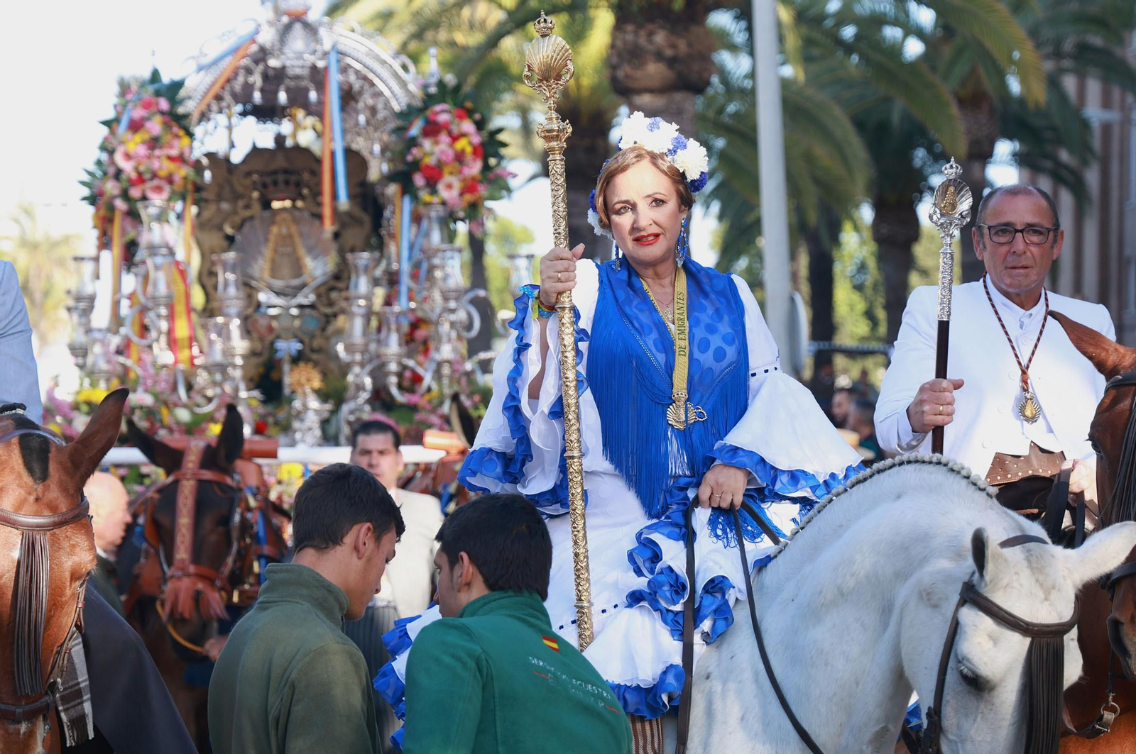 Las mejores imágenes de los peregrinos en la salida de Emigrantes
