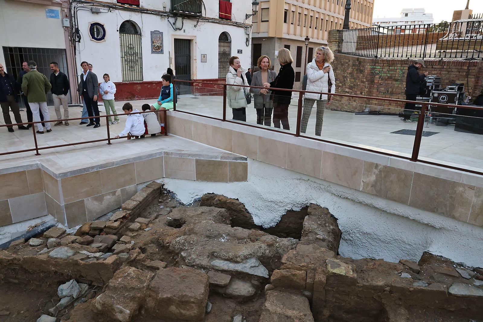 Imágenes de la inauguracion de la renovada Plaza de San Pedro