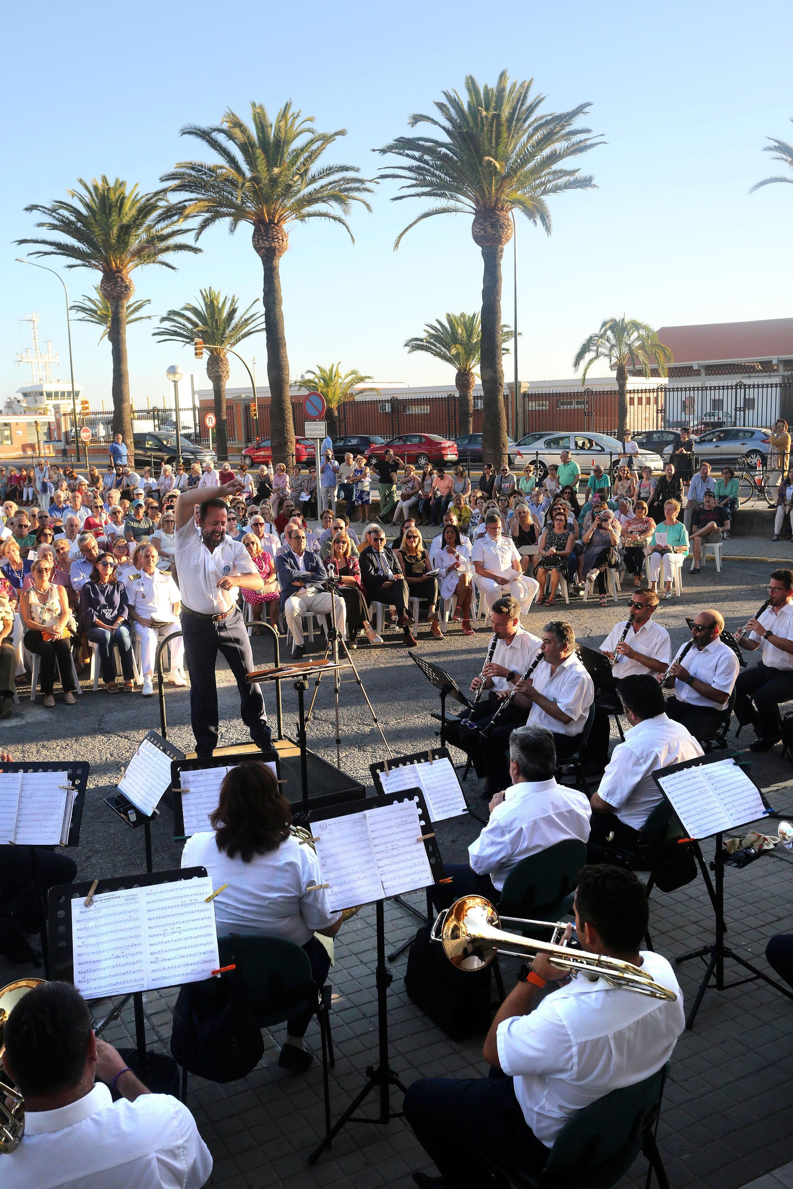 Las imágenes del concierto de la Virgen del Carmen en la comandancia marina