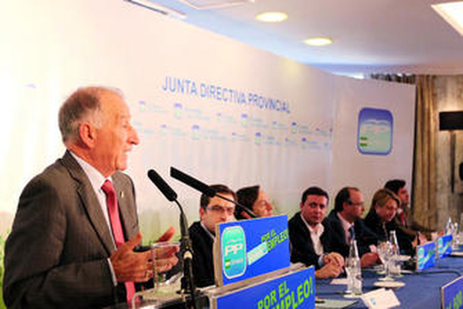 El presidente del PP de Almería durante la Junta Directiva Provincial celebrada ayer.